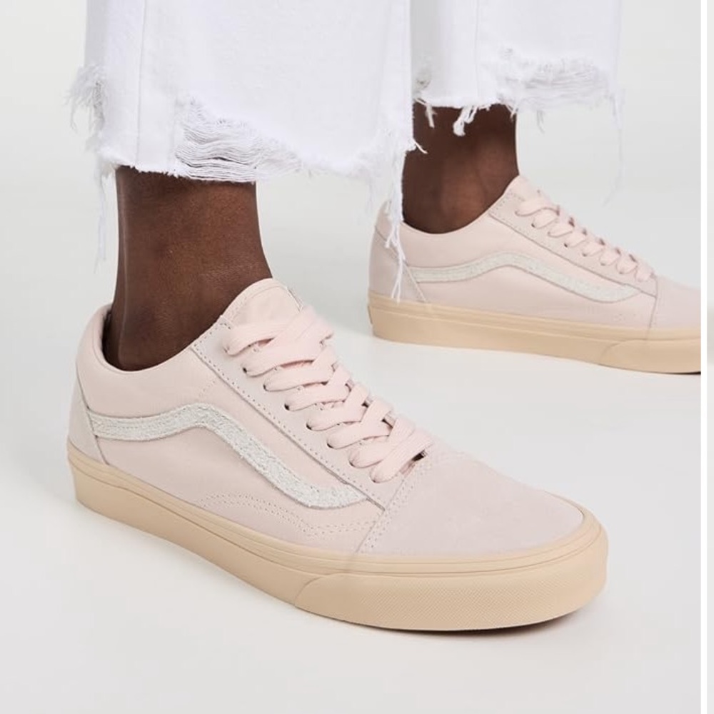 NWT! VANS UA OLD SKOOL SNEAKERS